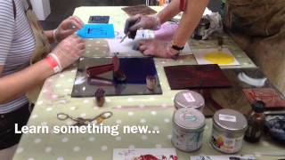 Devon Guild of Craftsmen craft shop and print demo