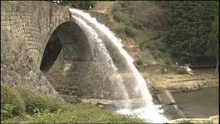 通潤橋　放水（熊本県山都町）