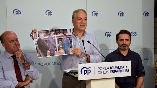 Elías Bendodo atiende a los medios en Antequera.