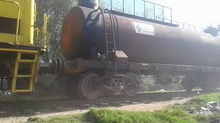 Locomotora General Electric C18-71 Numero 2001 De SLF Con Vagones de Combustible Bastante Rápido🚂