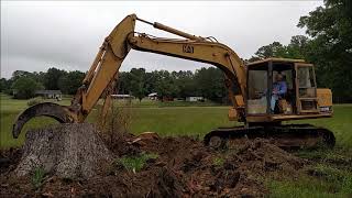 Cat E120B Excavator working