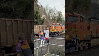 2 Trains MEET Right In Front Of The Boys! BNSF + CSX! #trainvideo #train #railfans #railroad #bnsf