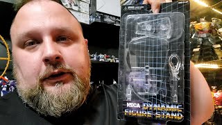 SHOKY QUICKIE: NECA DYNAMIC FIGURE STAND and DISPLAY UPDATE