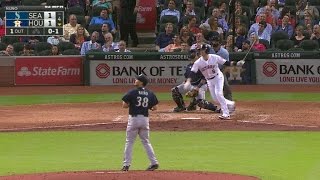 SEA@HOU: Lowrie gives Astros the lead with homer