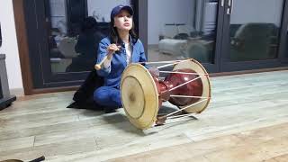 Janggu lesson for Korean traditional drum