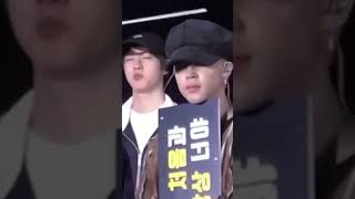 [BTS JIMIN] 아미들한테 보여줄 소중한 슬로건이야 •́ɞ•̀ #Shorts