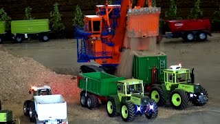 RC Excavator Bucyrus 495 HR +Tractors at work Mining Shovel Bagger ♦ Feldtage Bocholt 2016