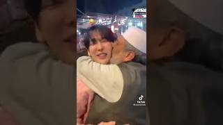 nisar charsi viral video peshawar namakmandi with korean guy viral #nisarcharsitikka