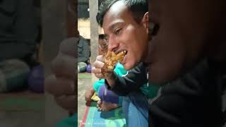 দেখেন কিভাবে খাইতেছি #comedyvideos