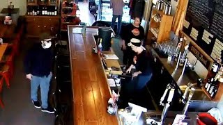 Gunman robs Troutdale pizza restaurant