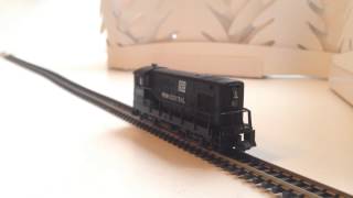 Testing a Minitrix Penn Central PC #8303 Locomotive