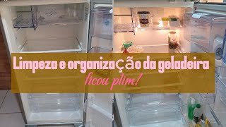 Limpeza e organização da geladeira, estava precisando , ficou outra!