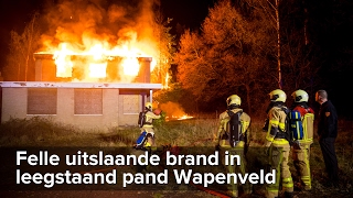 Felle uitslaande brand in Ennerveld aan de Molenweg bij Wapenveld - ©StefanVerkerk.nl