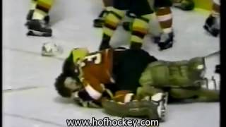 February 22, 1980 Philadelphia Flyers - 7 @ Vancouver Canucks - 3 Hockey Brawl