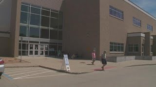 Iowa primary voting underway with polls closing at 9 p.m.