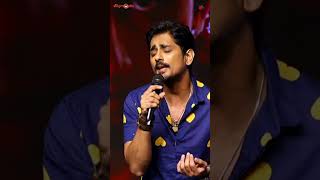Hero Siddharth Singing Oye Movie Song at TAKKAR Pre-Release Event  | Popper Stop Telugu