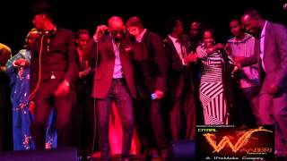 Abdiaziz Iskalaaji CAABUDWAAQ Live 2013 (Video)