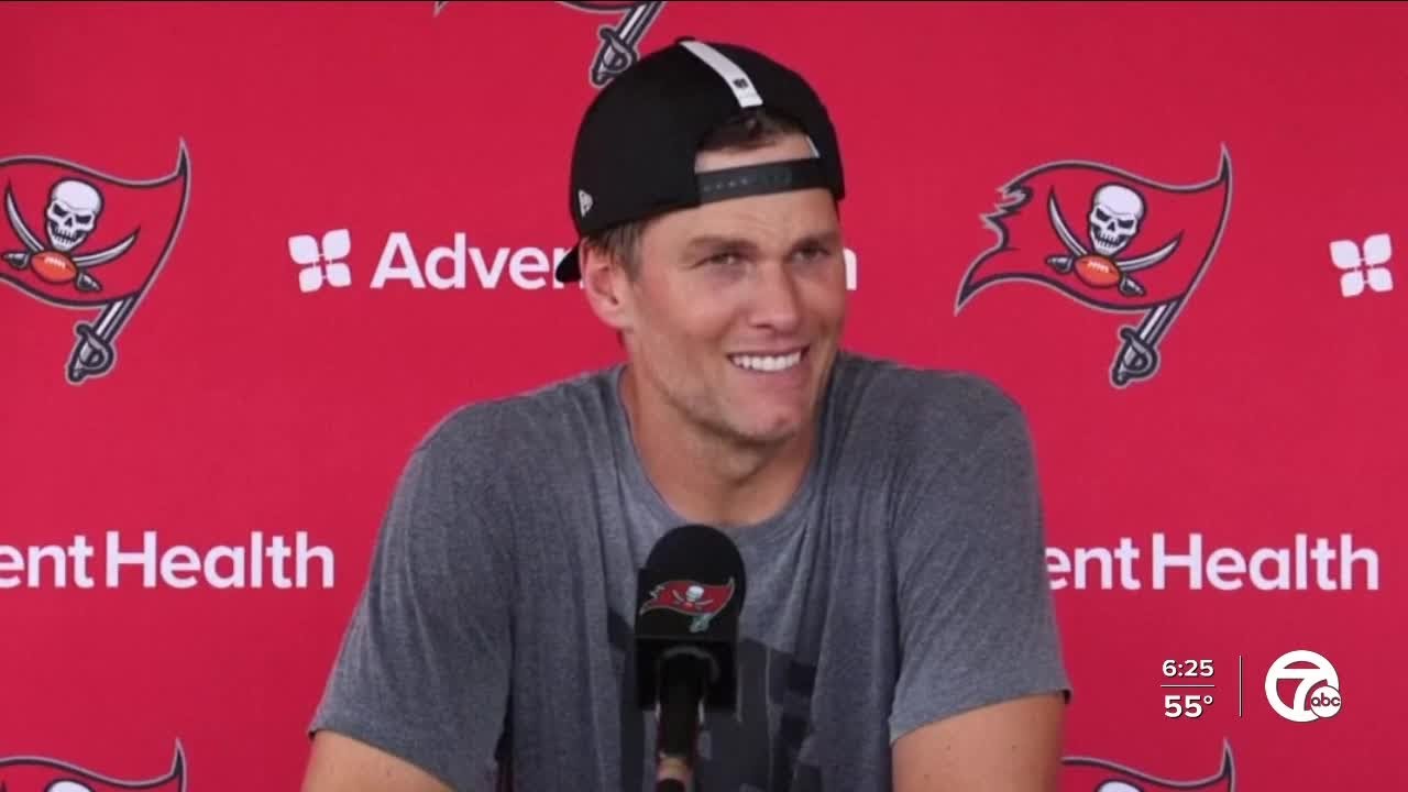 Tom Brady Jokes About Michigan QBs Vs. Ohio State QBs In NFL - YouTube