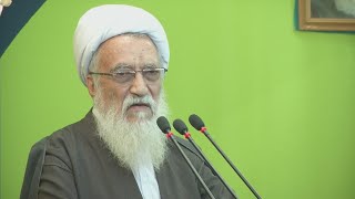 Senior cleric mocks US response to Syria during Friday service