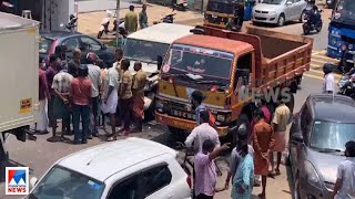 അപകടം പതിവ്; ഗതാഗതക്കുരുക്കും; ട്രാഫിക് സിഗനലുകള്‍ വേണം| Road