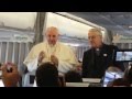 Il Papa incontra i giornalisti nel viaggio aereo verso Strasburgo