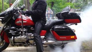 Kurland bike meet 2015, burnout