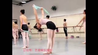 初中舞蹈生穿白丝上课！Junior high school dancers wear white silk to class!（舞蹈生课堂拍摄看水印位置）@jackieballet9094