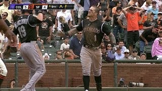 Barnes delivers inside-the-park homer in 9th