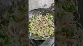 ठेले वाली चाउमीन #shorts #ytshorts #shortsvideo #viral #trending #trend #food #noodles #viralvideo