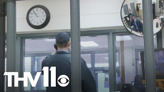 Arkansas governor to expand parole supervision