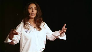 În cădere liberă către vise imposibile | Andreea Piștea | TEDxBaneasa