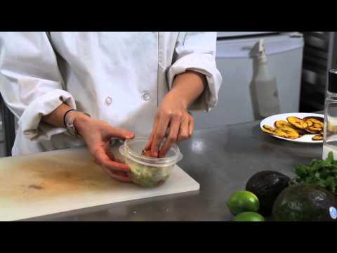 How to Keep Guacamole Fresh : Guacamole & Avocado How to Keep Guacamole Fresh : Guacamole & Avocado