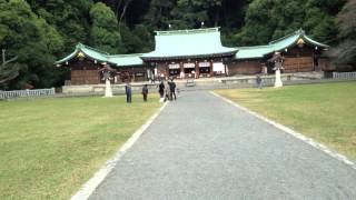 アキーラさん参拝②静岡県護国神社！多くの子供達が清掃活動