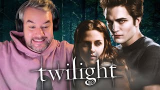 Twilight is actually a masterpiece!? Movie reaction | First time watching 🍎