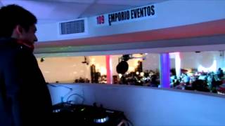 MEZCLANDO EN VIVO CUMBIAS INMORTALES - JUAN SERNA DJ     DJS PRO MTY