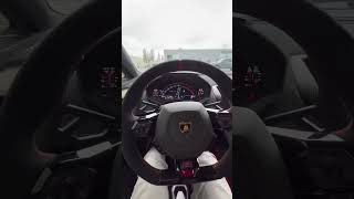 This is how you drive a Lamborghini Huracan