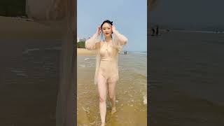 豆芽鴨鴨：海灘美女，微胖女生，完美身材 #shorts