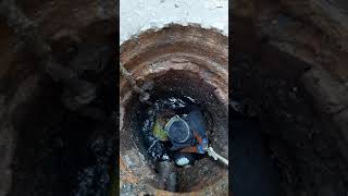 تطهيربئرصيانه صرف صحي بواسطه غواص مجاريTtherbirsaanh Sewage Diver in with sewage