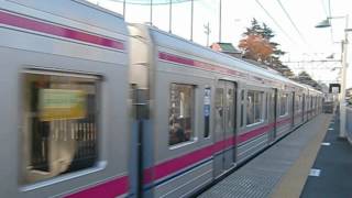 京王8000系20番台（8732F）　各駅停車新宿行き到着　柴崎にて