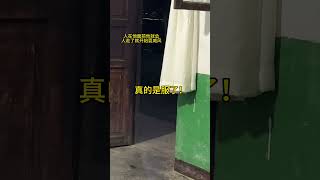 狗狗是不是都会看脸色？小小年纪就知道欺软怕硬。金毛 小鸡毛 狗狗的心思都写在脸上了 小狗一看就知道非常乖 狗狗的情绪和人类差不多