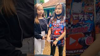 Zahra peluk ntiw sebagai sahabatnya #shorts