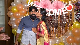 Bigg Boss OTT Sravanthi Kissing Her Husband Prashanth After Elimination | NewsQube