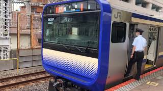 朝ラッシュの市川駅を高速通過・発着する総武快速線の列車達（途中ゲリラ豪雨あり）