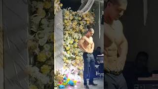 wedding party showing abs 夏天就是要脱衣消暑