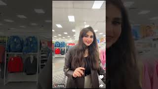 جولة اميره و عبد الرحمن في متحف المشاهير 😍 في هوليوود الأمريكية 🤩 عشاء اميره همبرجر 😋 عائلة ميرو