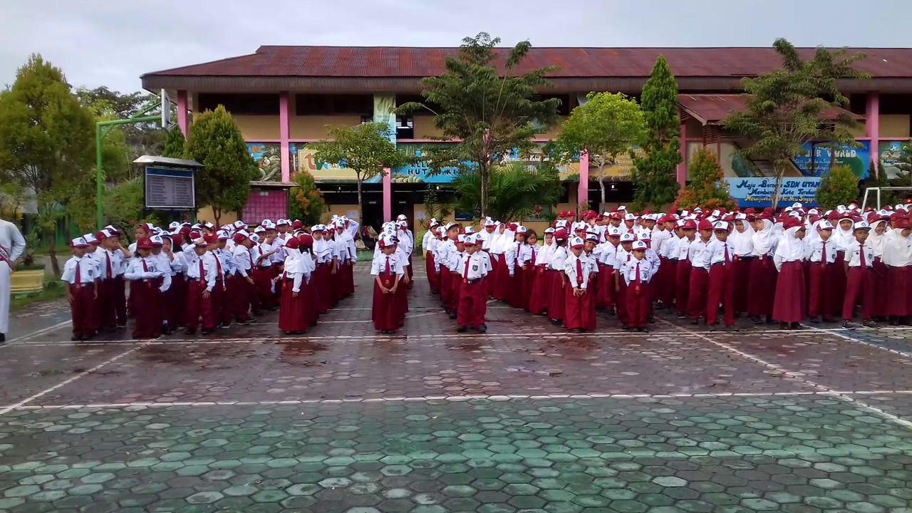 Contoh Naskah Pidato Upacara Bendera Hari Senin - Berbagai Naskah