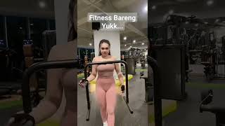 Tante Gemoy Lagi Fitness #gemoy #tante #bikini #tiktokvideo #gym #leggings