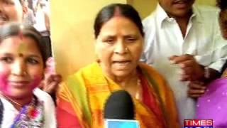 Rabri Devi REACTS to Lalu Yadav's Big Bihar Victory