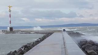 Balaton 90km/h-ás, erős szélben -Siófok, 2020.02.05.