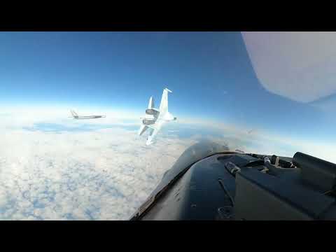 Video Russian Su 35 Unsafe And Unprofessional Maneuver While